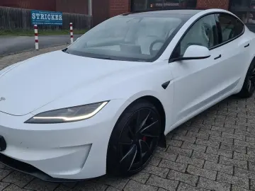 TESLA Model 3 Performance 2024 Highland White White