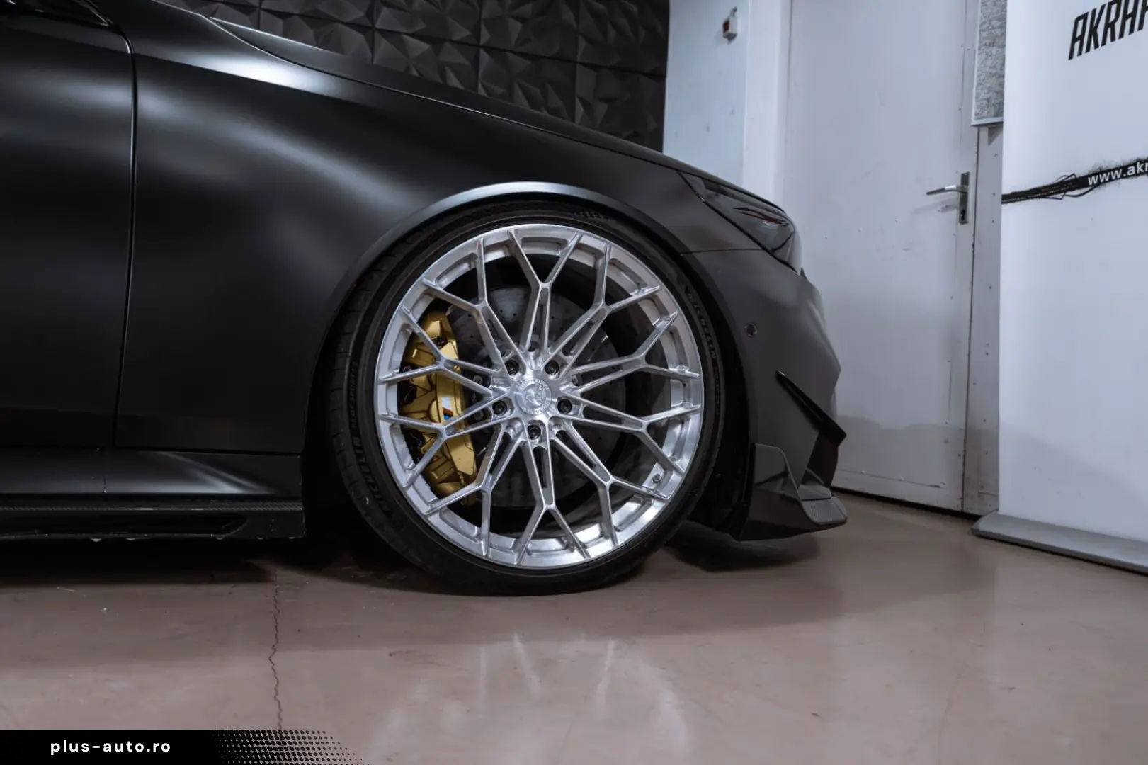 BMW 1000  PS   Vollcarbon   Ceramic   KW V4