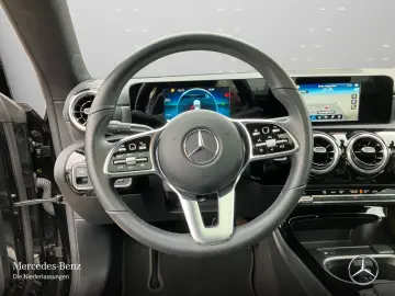 MERCEDES-BENZ CLA 200 d CP Prog Dist Pano LED AHK 360  HUD