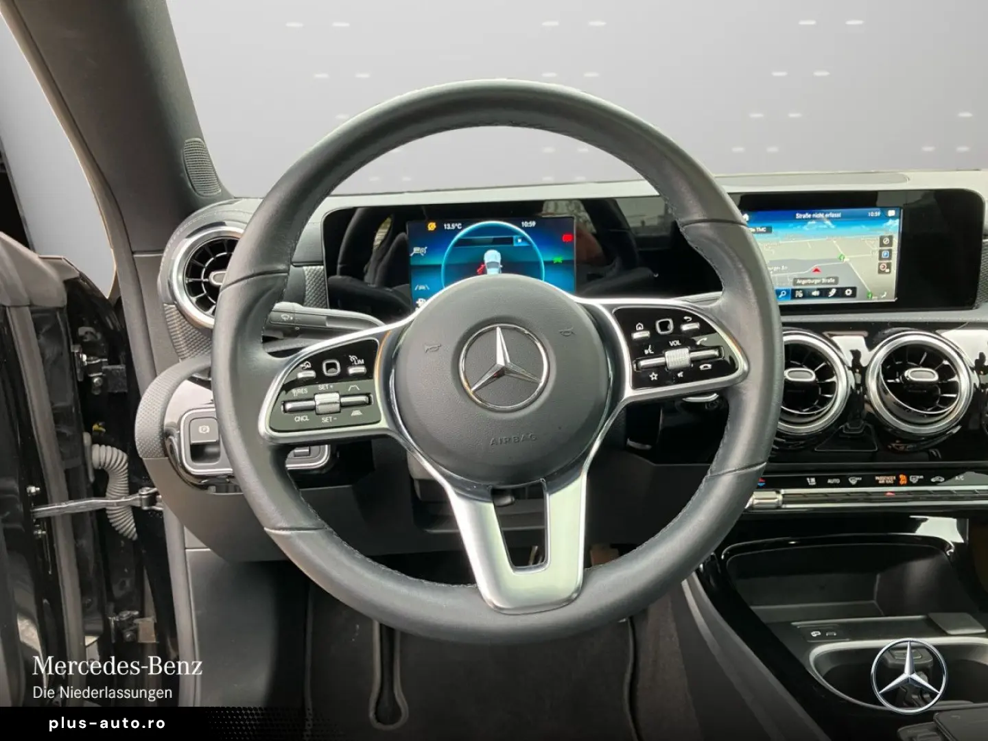 MERCEDES-BENZ CLA 200 d CP Prog Dist Pano LED AHK 360  HUD