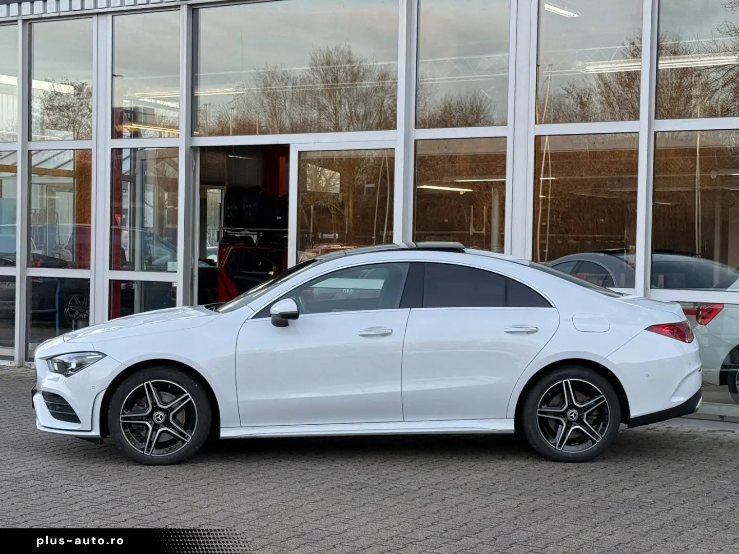 MERCEDES-BENZ CLA 250e Coupe AMG LEDER PANO ACC RFK DAB 18