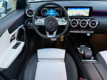 MERCEDES-BENZ CLA 250e Coupe AMG LEDER PANO ACC RFK DAB 18
