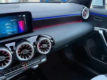 MERCEDES-BENZ CLA 250e Coupe AMG LEDER PANO ACC RFK DAB 18