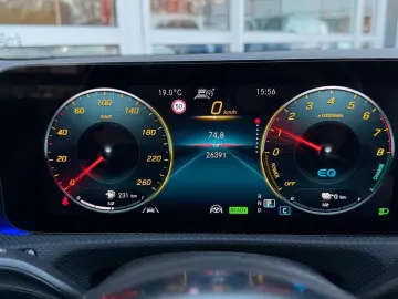 MERCEDES-BENZ CLA 250e Coupe AMG LEDER PANO ACC RFK DAB 18