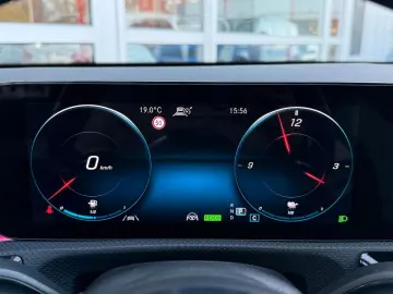 MERCEDES-BENZ CLA 250e Coupe AMG LEDER PANO ACC RFK DAB 18