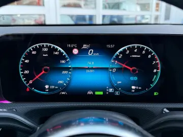 MERCEDES-BENZ CLA 250e Coupe AMG LEDER PANO ACC RFK DAB 18