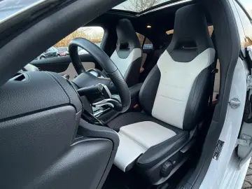 MERCEDES-BENZ CLA 250e Coupe AMG LEDER PANO ACC RFK DAB 18