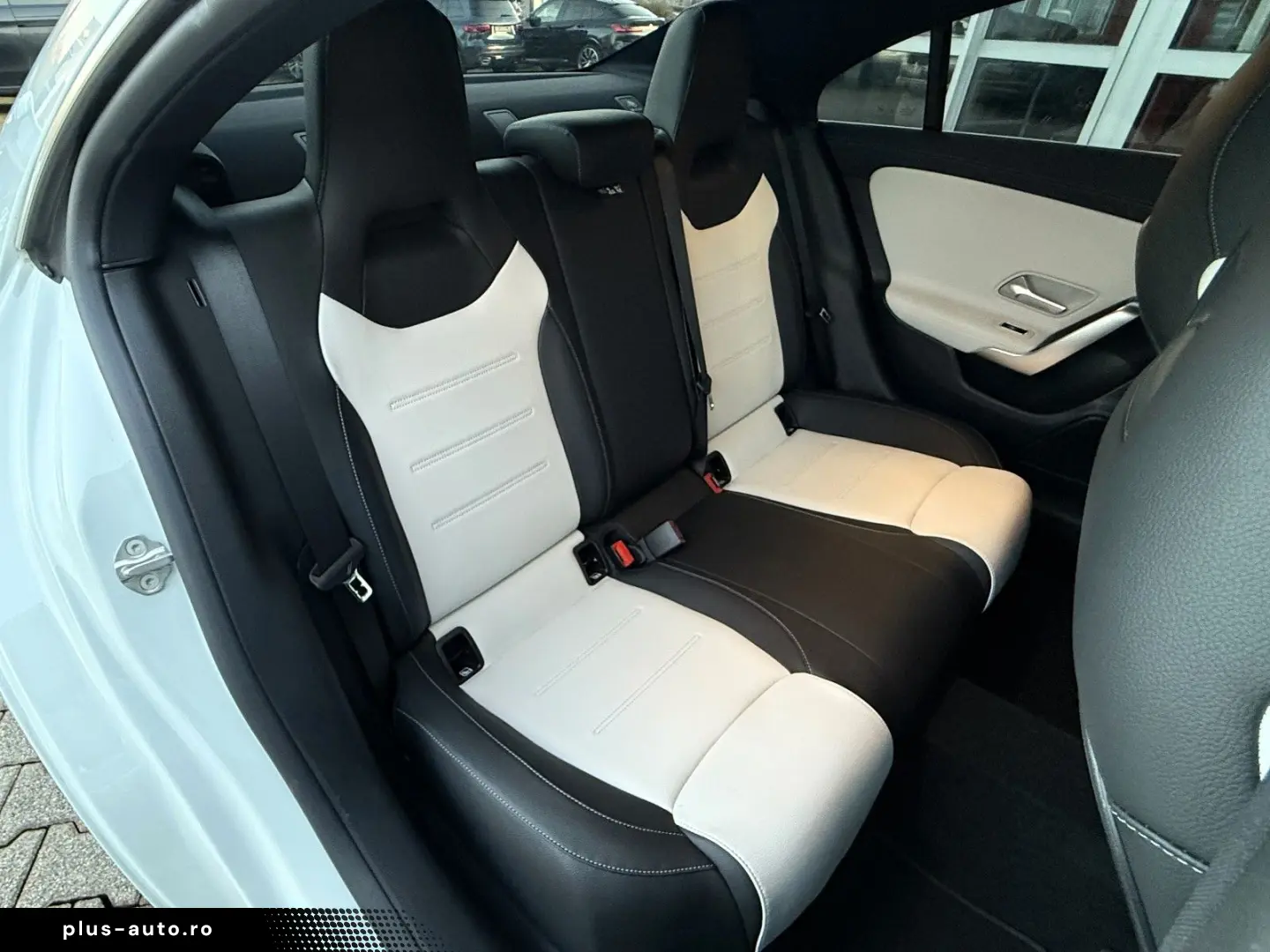 MERCEDES-BENZ CLA 250e Coupe AMG LEDER PANO ACC RFK DAB 18