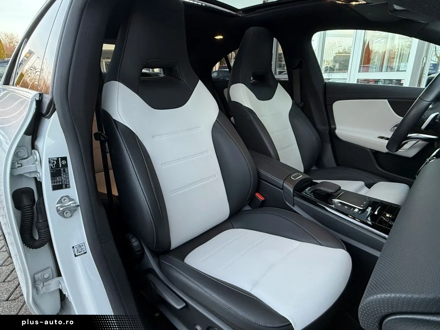 MERCEDES-BENZ CLA 250e Coupe AMG LEDER PANO ACC RFK DAB 18