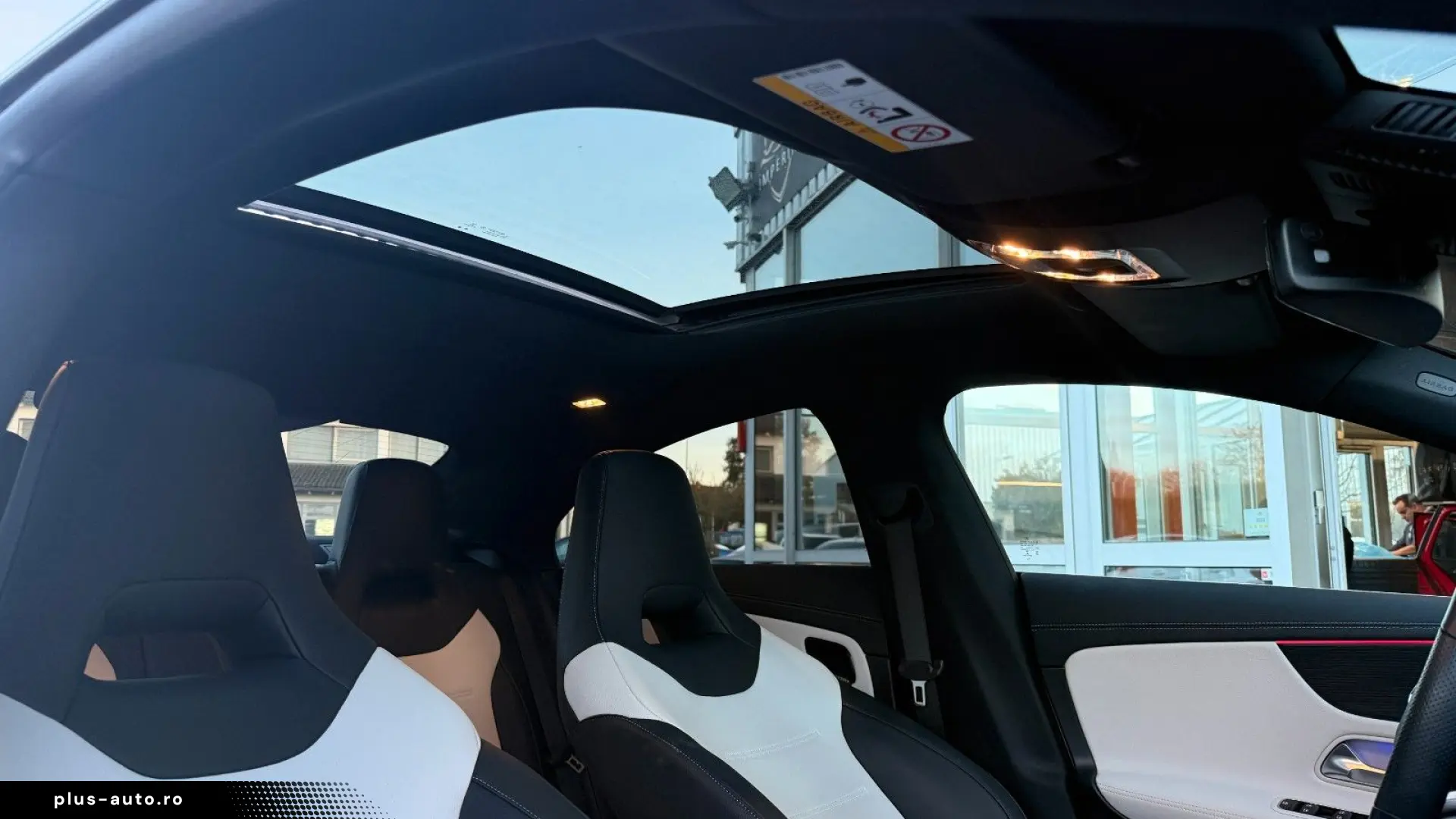 MERCEDES-BENZ CLA 250e Coupe AMG LEDER PANO ACC RFK DAB 18