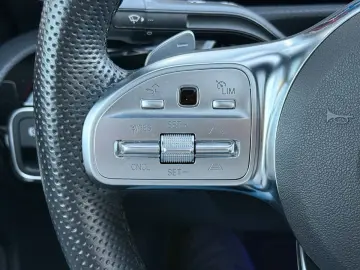 MERCEDES-BENZ CLA 250e Coupe AMG LEDER PANO ACC RFK DAB 18