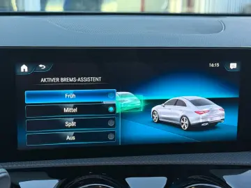 MERCEDES-BENZ CLA 250e Coupe AMG LEDER PANO ACC RFK DAB 18