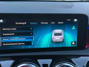 MERCEDES-BENZ CLA 250e Coupe AMG LEDER PANO ACC RFK DAB 18