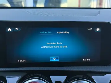 MERCEDES-BENZ CLA 250e Coupe AMG LEDER PANO ACC RFK DAB 18