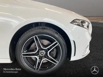 MERCEDES-BENZ A 250 e  AMG Night Pano Keyl Kam Navi  Ambi