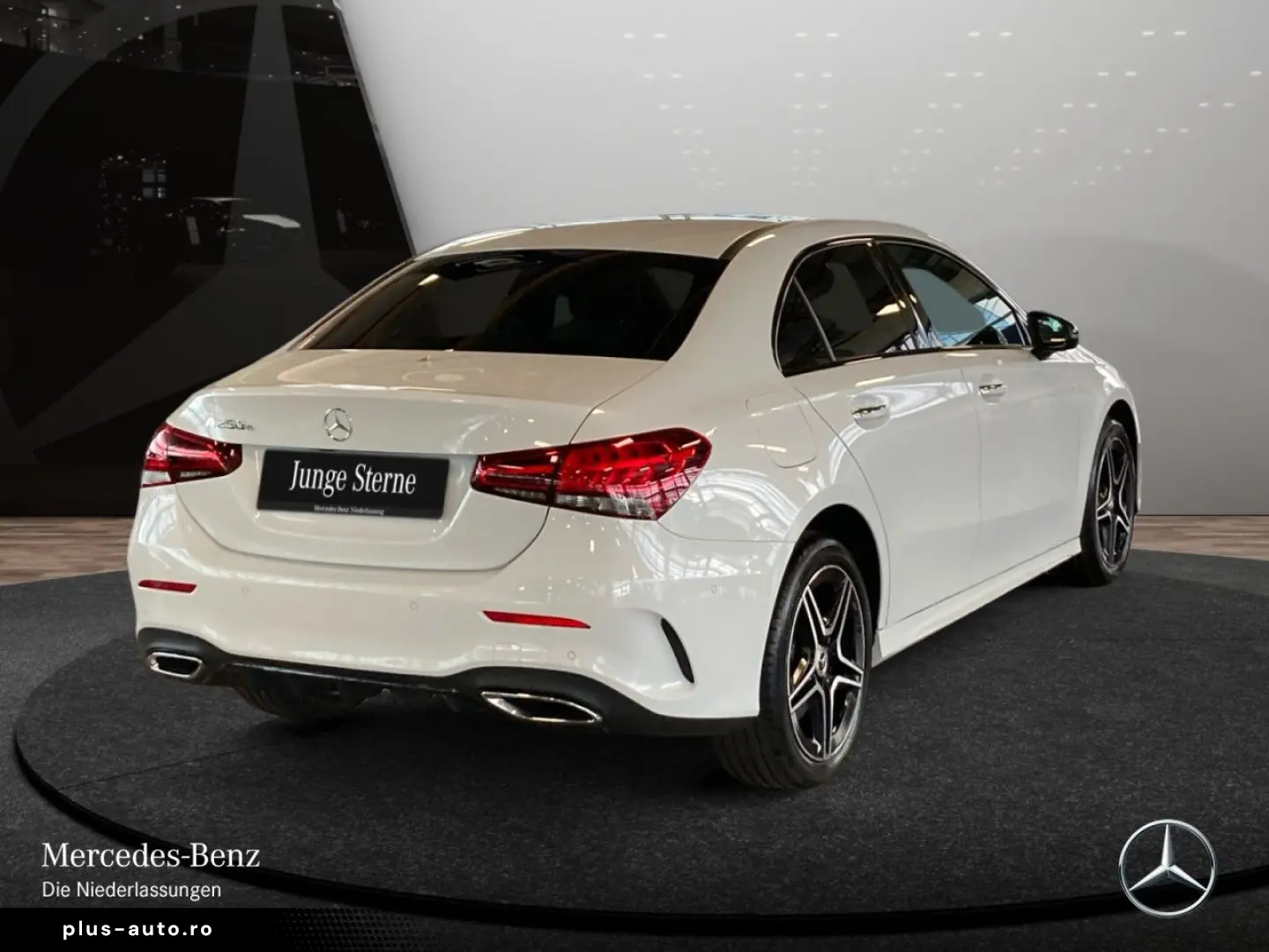 MERCEDES-BENZ A 250 e  AMG Night Pano Keyl Kam Navi  Ambi