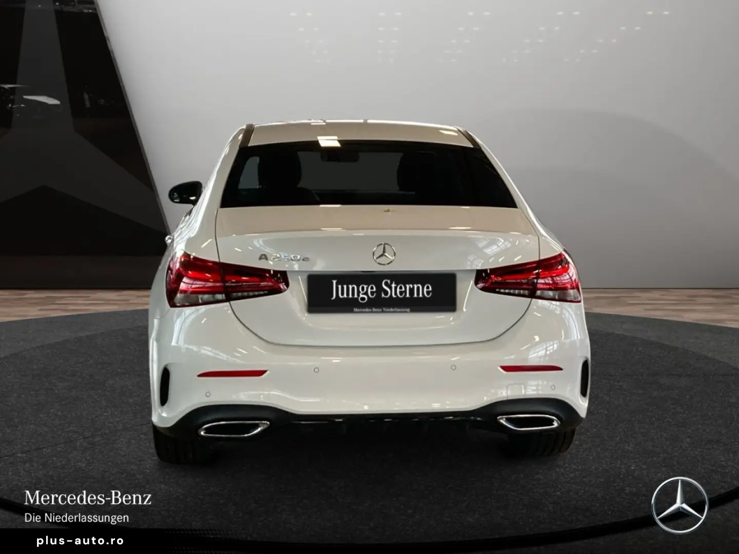 MERCEDES-BENZ A 250 e  AMG Night Pano Keyl Kam Navi  Ambi