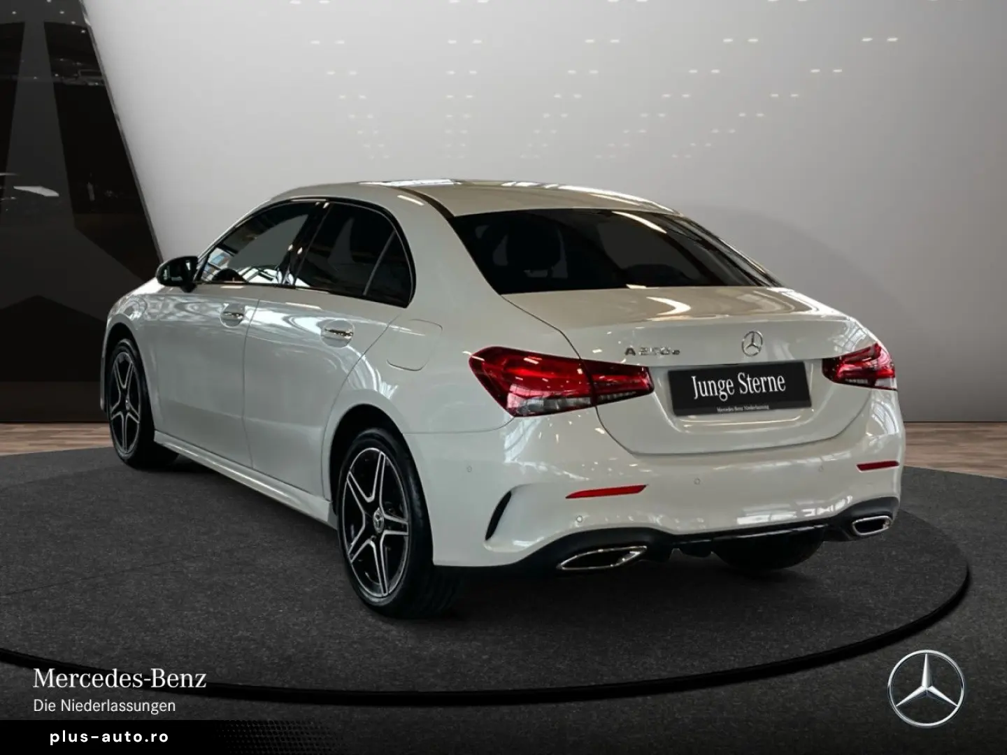 MERCEDES-BENZ A 250 e  AMG Night Pano Keyl Kam Navi  Ambi