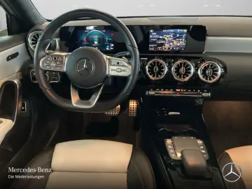 MERCEDES-BENZ A 250 e  AMG Night Pano Keyl Kam Navi  Ambi