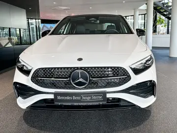 MERCEDES-BENZ A 250 e LIMO AMGPremium Night Multib Pano