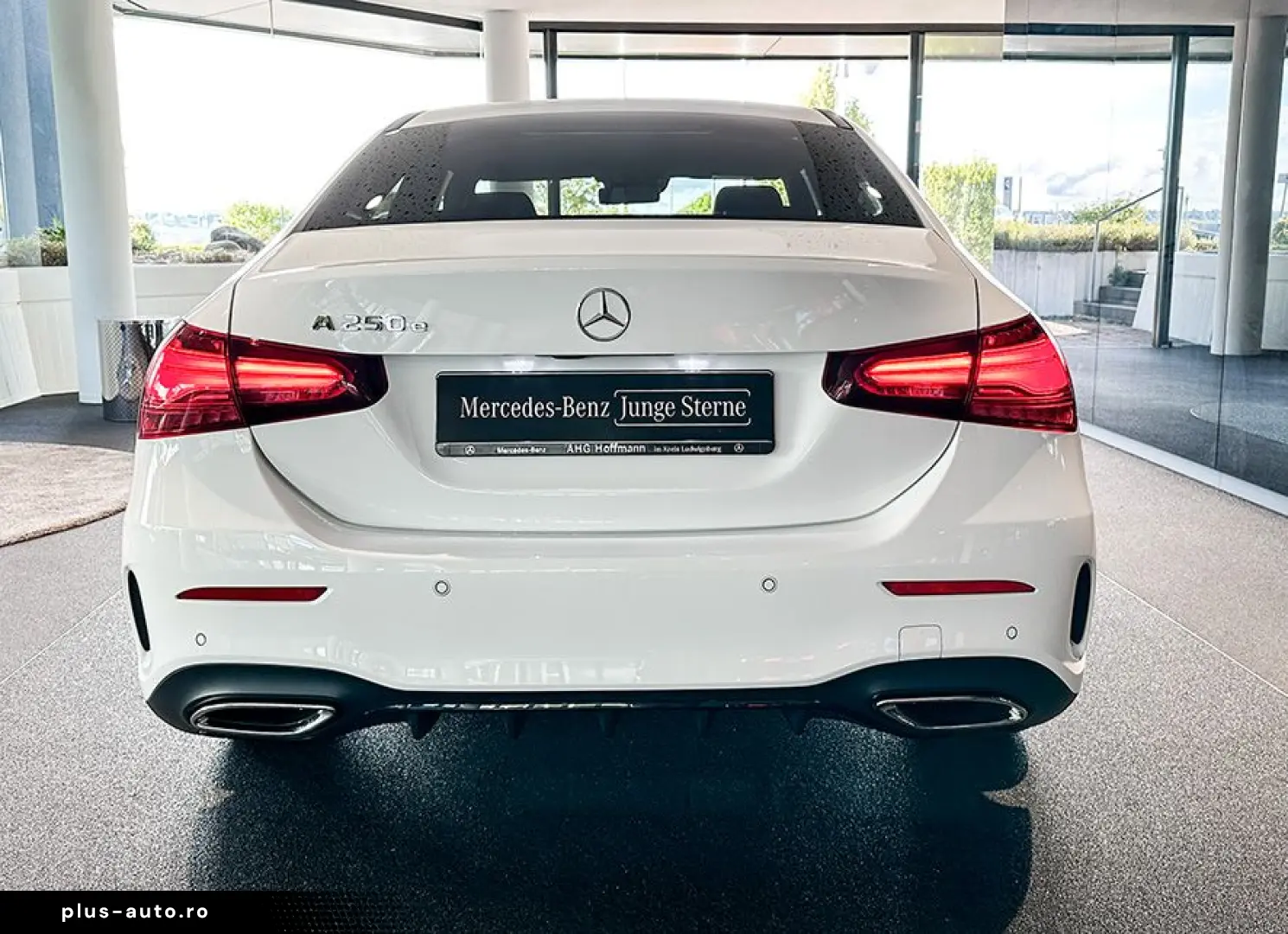 MERCEDES-BENZ A 250 e LIMO AMGPremium Night Multib Pano