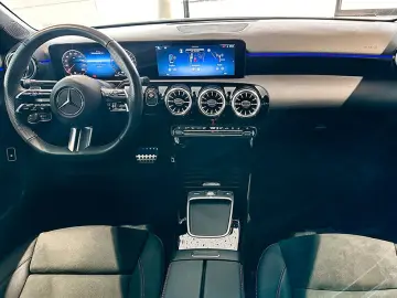 MERCEDES-BENZ A 250 e LIMO AMGPremium Night Multib Pano