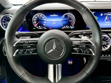 MERCEDES-BENZ A 250 e LIMO AMGPremium Night Multib Pano