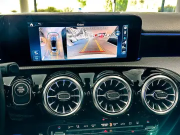 MERCEDES-BENZ A 250 e LIMO AMGPremium Night Multib Pano