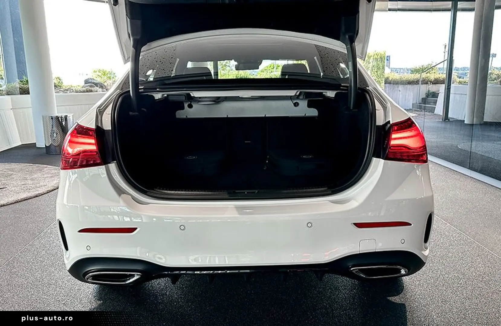 MERCEDES-BENZ A 250 e LIMO AMGPremium Night Multib Pano