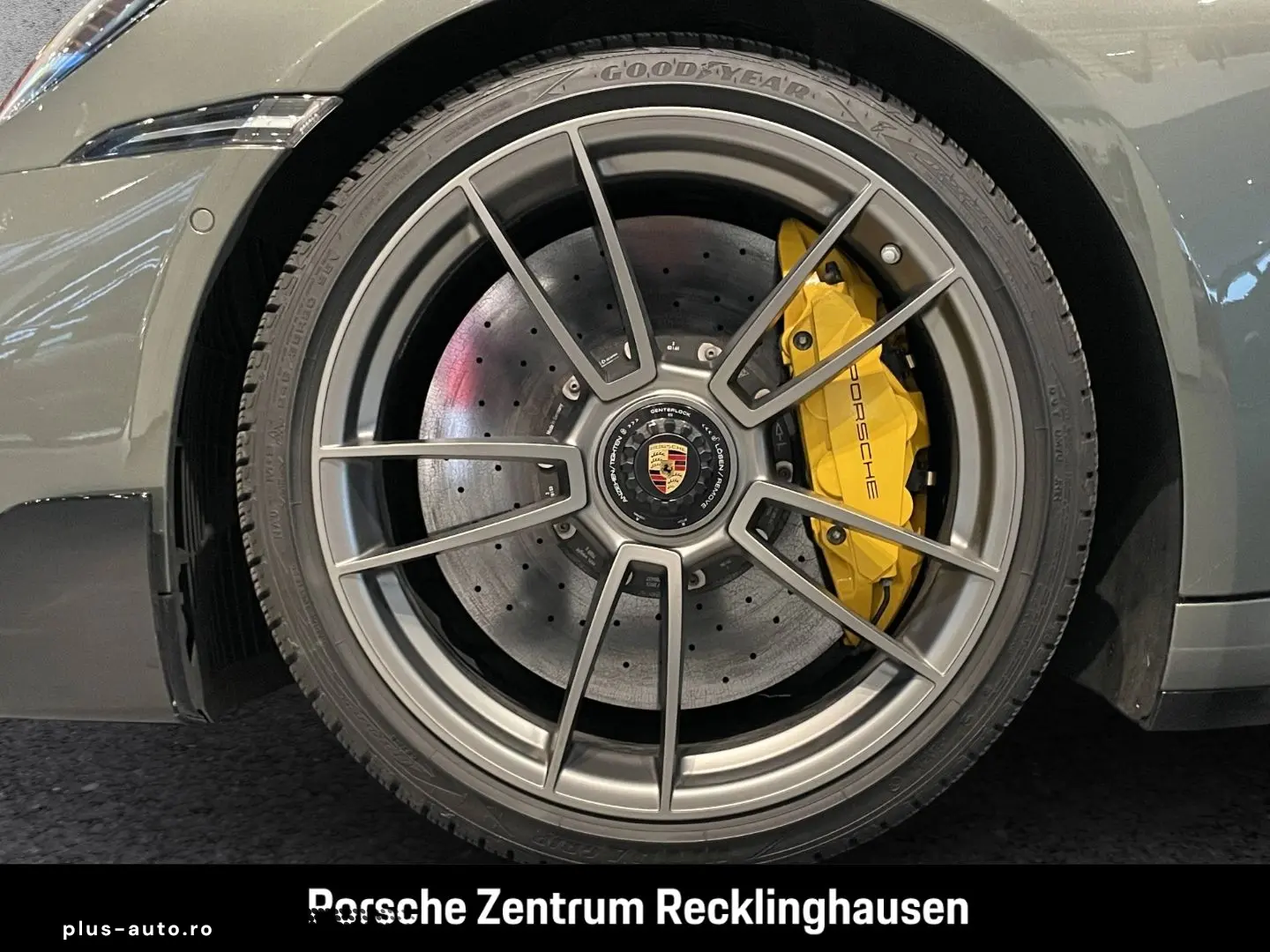 PORSCHE 992 911 Turbo S