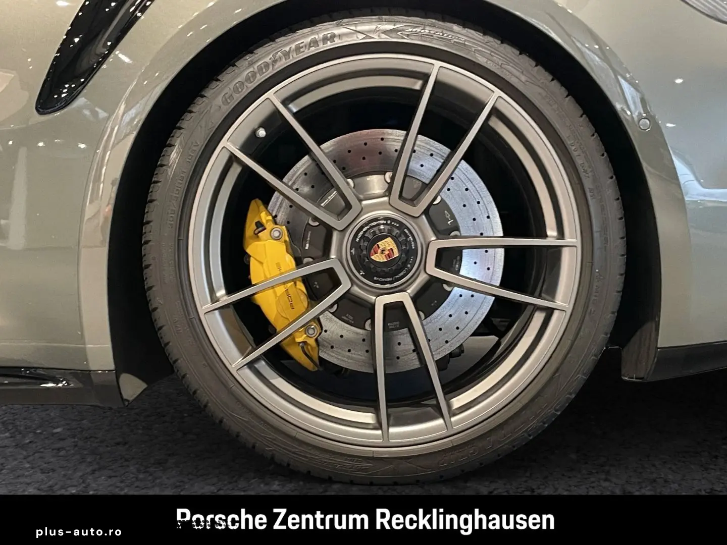 PORSCHE 992 911 Turbo S