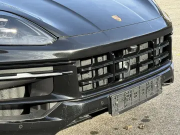 PORSCHE Cayenne Coupe
