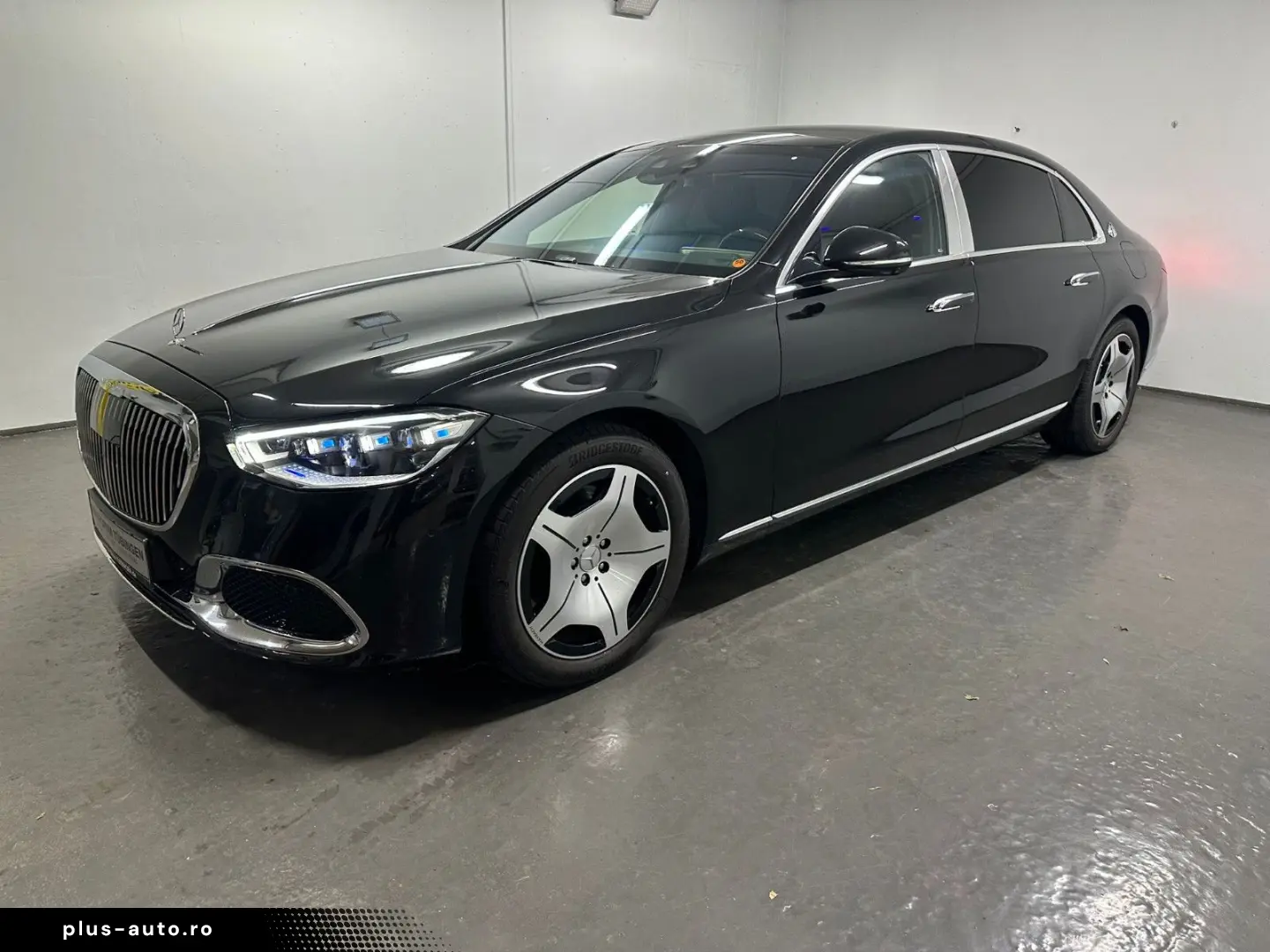 MERCEDES-BENZ S 580 e MAYBACH  BUR 3D FOND ENTERTAINMENT