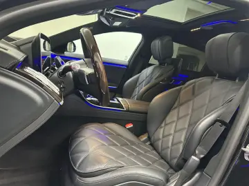 MERCEDES-BENZ S 580 e MAYBACH  BUR 3D FOND ENTERTAINMENT