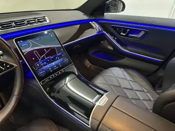 MERCEDES-BENZ S 580 e MAYBACH  BUR 3D FOND ENTERTAINMENT