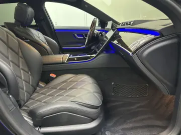 MERCEDES-BENZ S 580 e MAYBACH  BUR 3D FOND ENTERTAINMENT