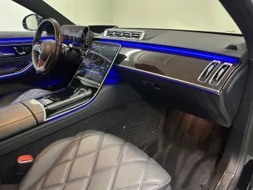 MERCEDES-BENZ S 580 e MAYBACH  BUR 3D FOND ENTERTAINMENT
