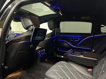 MERCEDES-BENZ S 580 e MAYBACH  BUR 3D FOND ENTERTAINMENT