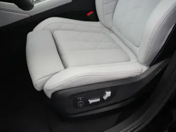 BMW X6 xDrive30d M SPORT PRO-LUFTF.-PANO-HUD-H K-22M