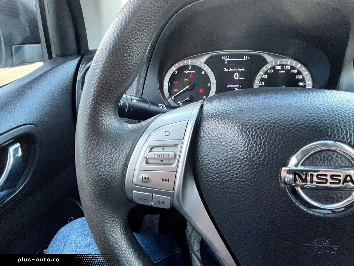 NISSAN Navara NP300 Acenta Double Cab 4x4 3 5 T Anhägel