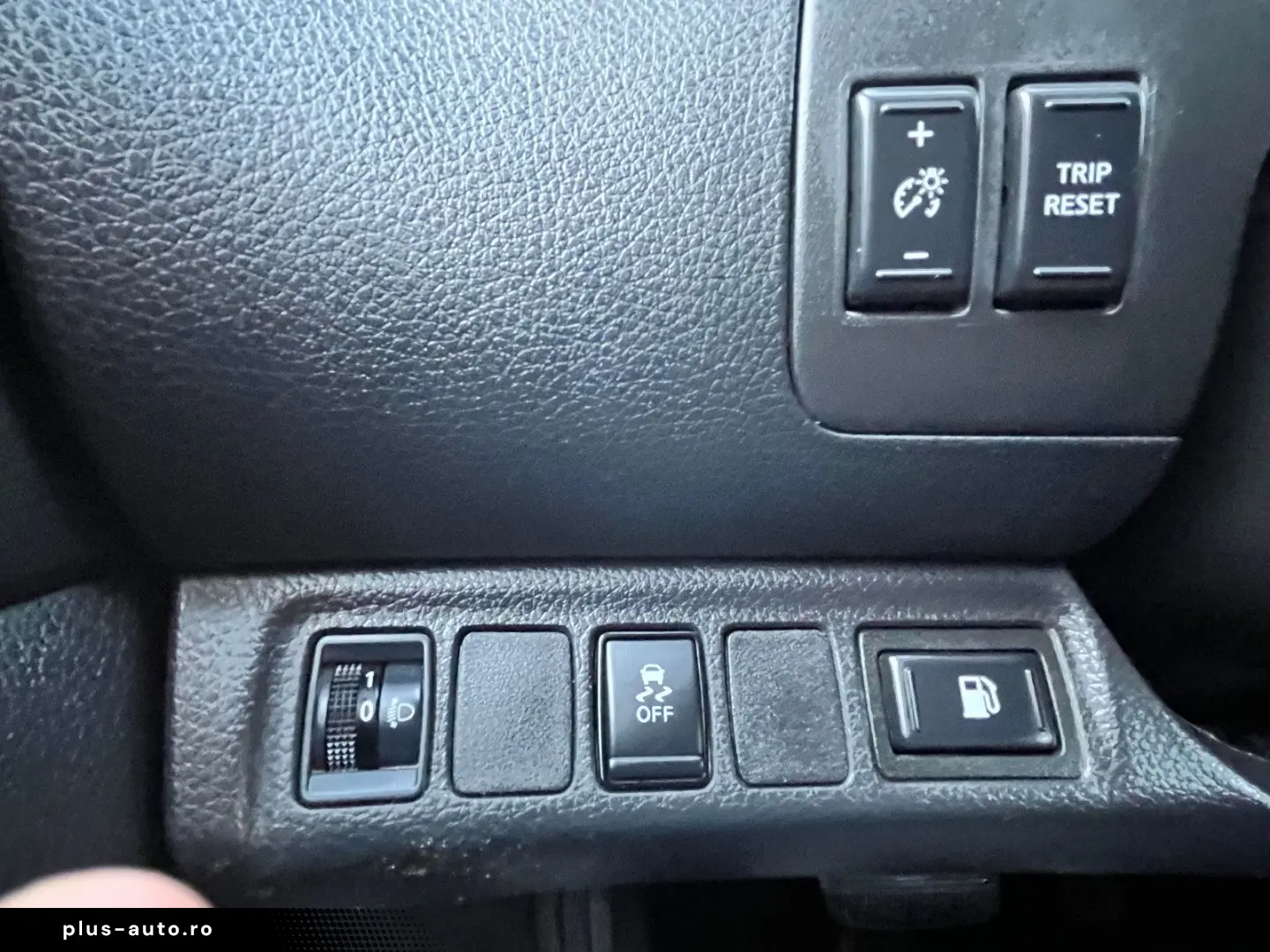 NISSAN Navara NP300 Acenta Double Cab 4x4 3 5 T Anhägel