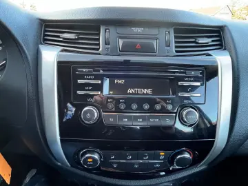 NISSAN Navara NP300 Acenta Double Cab 4x4 3 5 T Anhägel