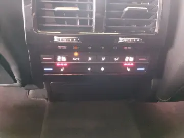 VW Touareg 3 0 TDI 4Motion R-Line  Standhzg Kamera