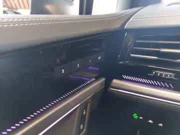 VW Touareg 3 0 TDI 4Motion R-Line  Standhzg Kamera