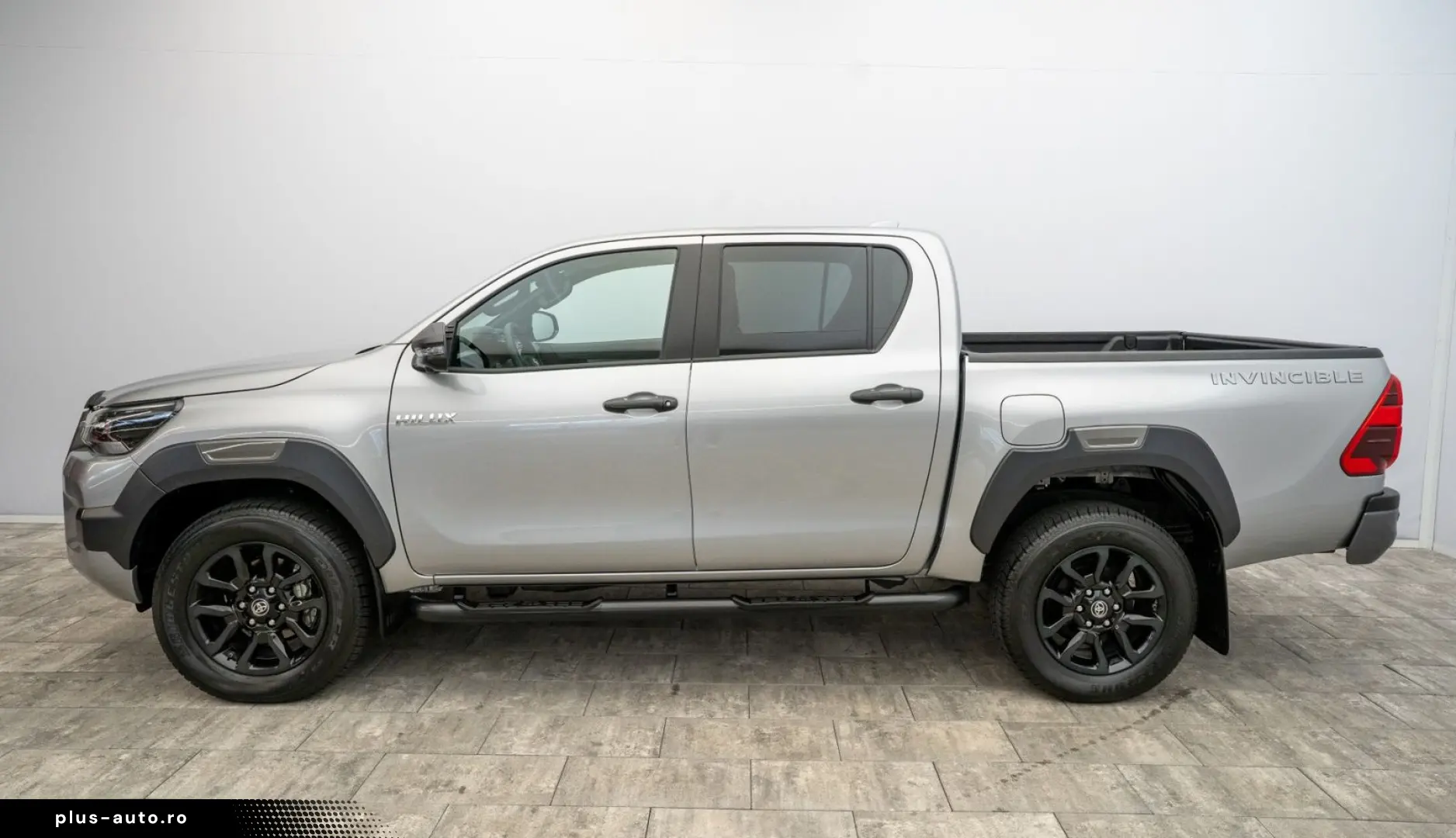 TOYOTA Hilux 2.8 D4-D Invincible MY2025 Mild HYBRID AHK