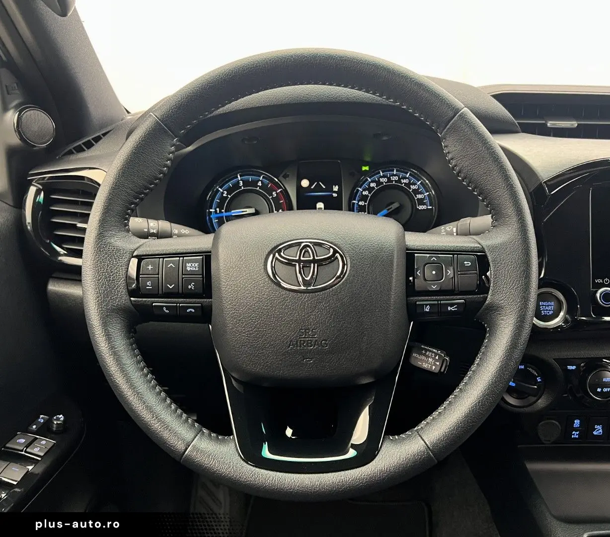 TOYOTA Hilux 2.8 D4-D Invincible MY2025 Mild HYBRID AHK