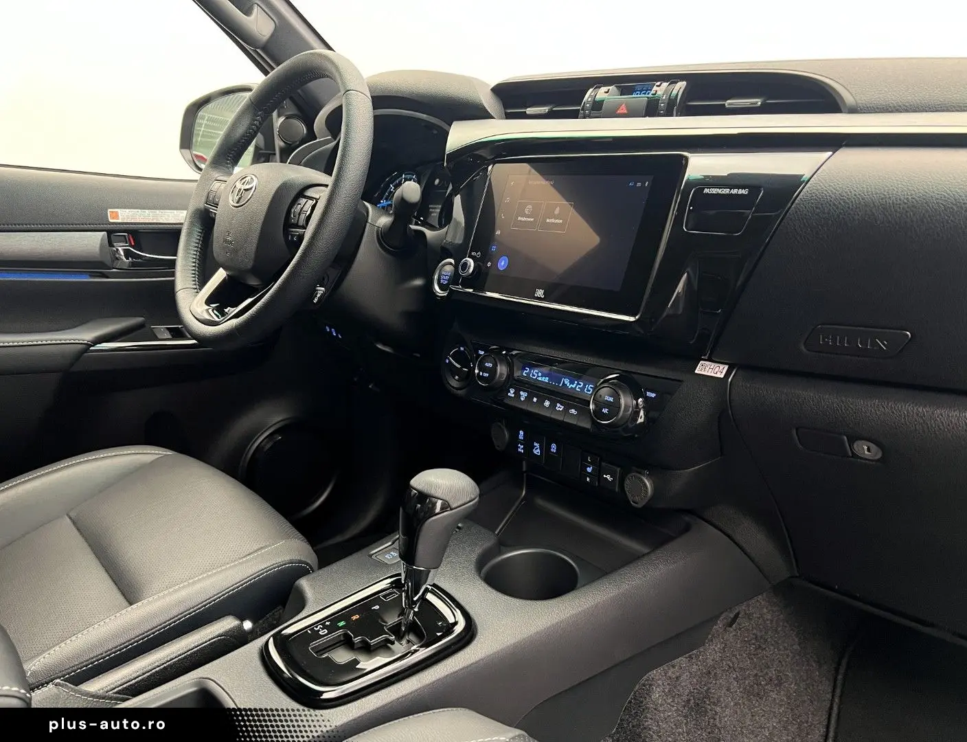 TOYOTA Hilux 2.8 D4-D Invincible MY2025 Mild HYBRID AHK