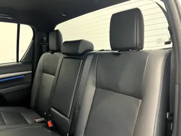 TOYOTA Hilux 2.8 D4-D Invincible MY2025 Mild HYBRID AHK