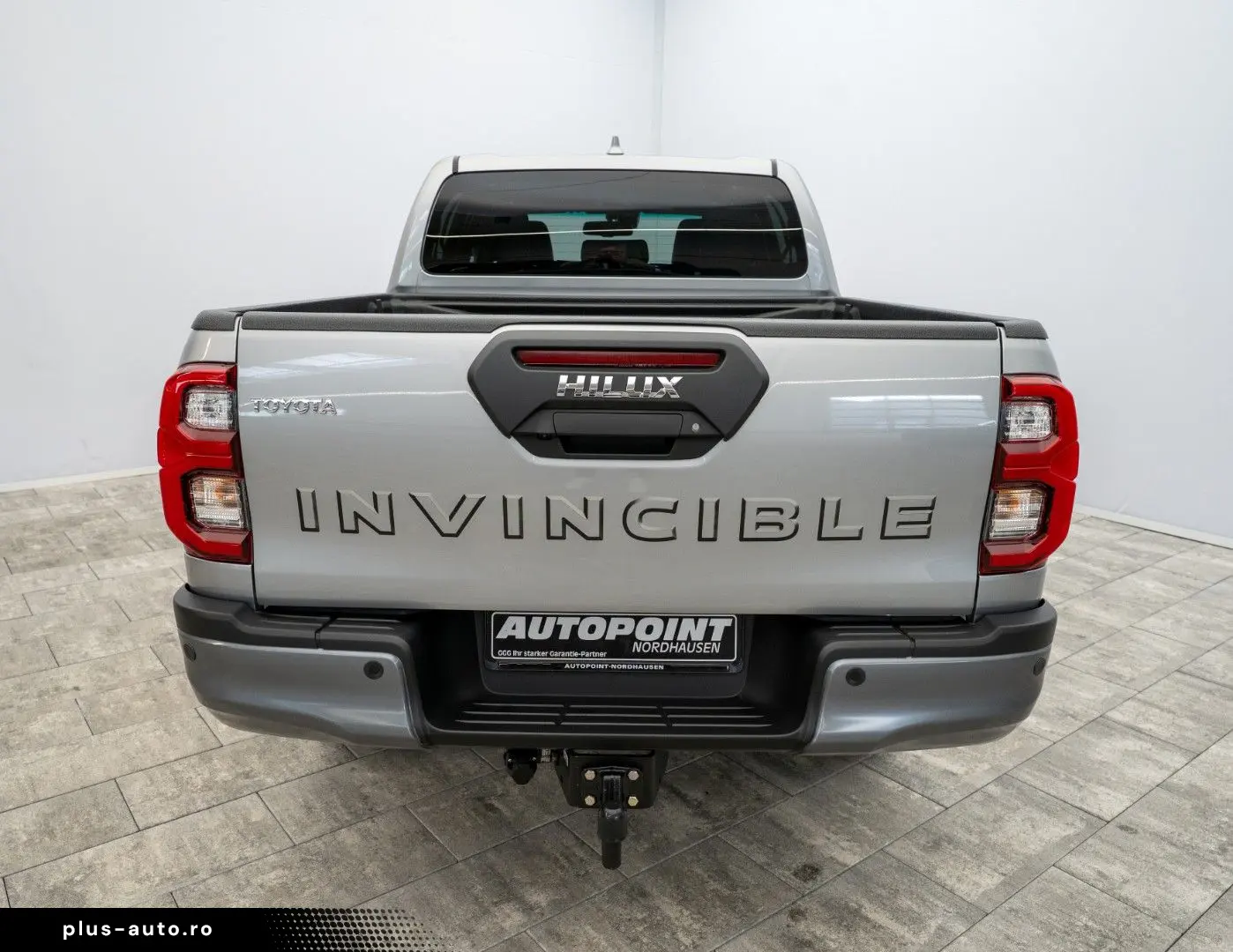 TOYOTA Hilux 2.8 D4-D Invincible MY2025 Mild HYBRID AHK