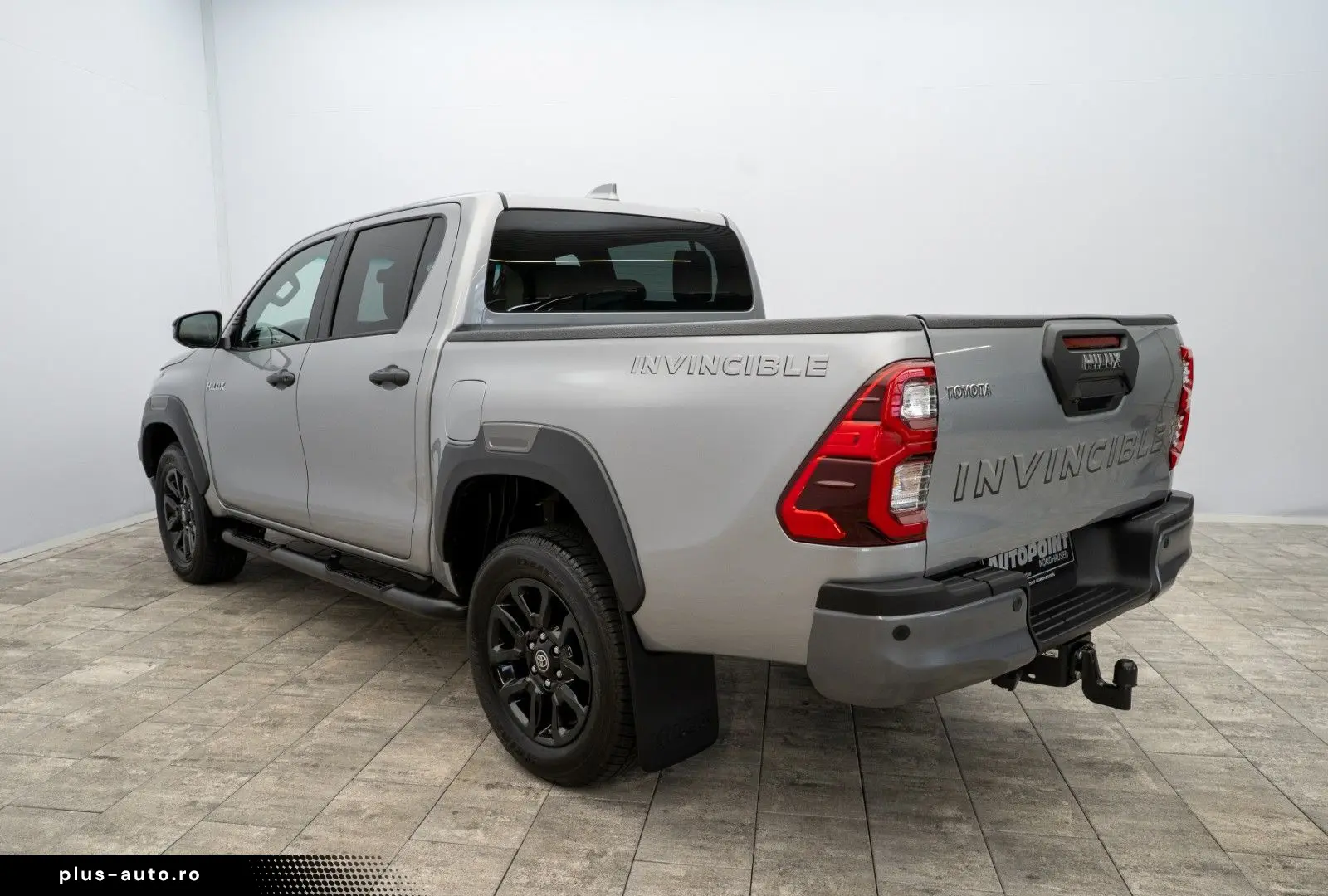 TOYOTA Hilux 2.8 D4-D Invincible MY2025 Mild HYBRID AHK